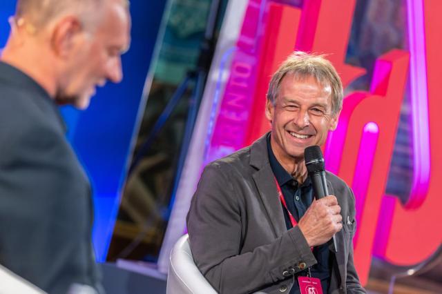 JUeRGEN-KLINSMANN-IL-TEDESCO-CHE-AMA-L-ITALIA-Nella-foto-Pierfrancesco-ARCHETTI-Juergen-KLINSMANN-Festival-dello-Sport-Sala-Depero-Trento-23-sett_imagefullwide.jpg