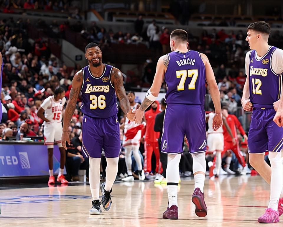 kaiyun-精神属性太关键了！湖人后场大闸的作用无法体现在他的数据上？