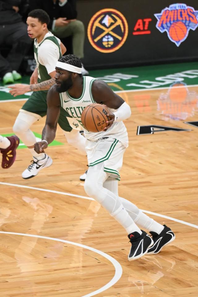 开云体育官网-战火移民之子！葡萄牙男篮第一人撑起绿军禁区